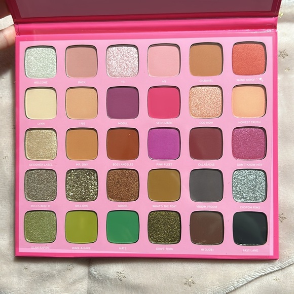 Jeffree star X Morphe Artistry Palette Brand new bubble wrapped still in box - Picture 6 of 16